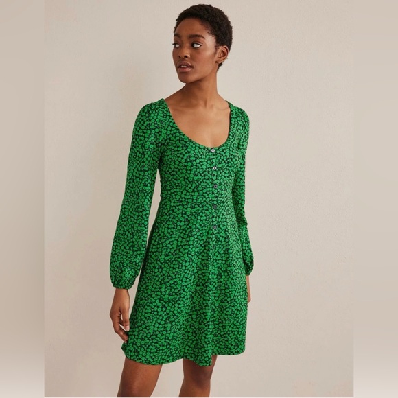 Boden Dresses & Skirts - Boden Bee Tulip Sprig Button Front Jersey Mini Dress